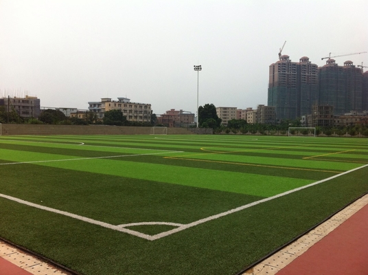 Çin Yeşil Futbol Bahçesi Sentetik Çim, Dışında Oyun Alanı Sahte Çim Tedarikçi