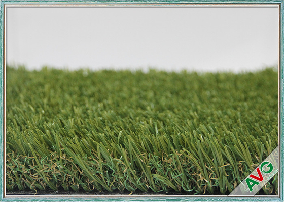 Çin Outstanding Outdoor Garden Fake Grass 13200 Dtex Fullness Surface With Green Color Tedarikçi