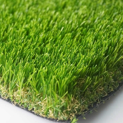 Çin 20-50mm Suni Çim Zemin Fakegrass Çim Açık Yeşil Halı Tedarikçi