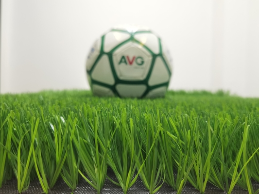 Çin Stadyumlar İçin Dayanıklı 50mm Futbol Çim Halı Giyin Tedarikçi