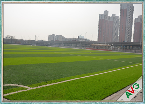 Çin Yüksek Yoğunluklu Kapalı / Açık Futbol Futbol Sahası Suni Çim Halı Tedarikçi