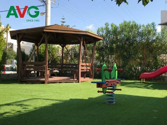 40mm Yeşil Renk Bahçe Sentetik Suni Çim Kapalı Plastik Çim Peyzaj Tedarikçi