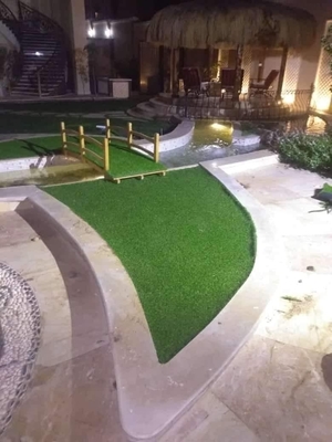 High End Yüksek Yoğunluklu Bahçe Peyzaj Suni Çim Suni Çim Halı Döşeme Tedarikçi